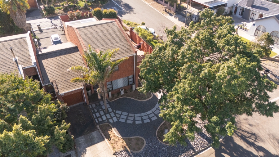 3 Bedroom Property for Sale in Hoheizen Western Cape